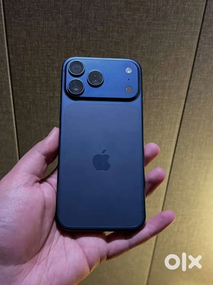 Apple iPhone 17 Pro Max 256 GB Used Phone With Full Kit & Warranty