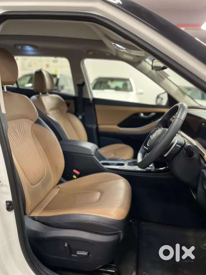 Hyundai Alcazar, 2025, Petrol