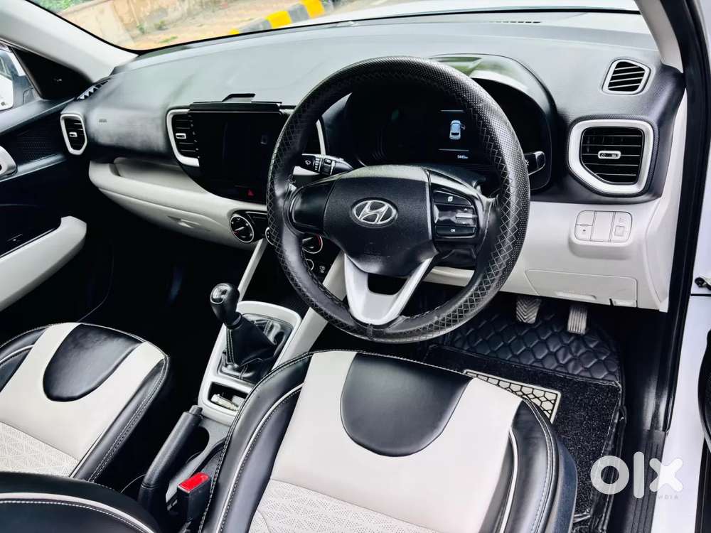 Hyundai Venue, 2025, Petrol