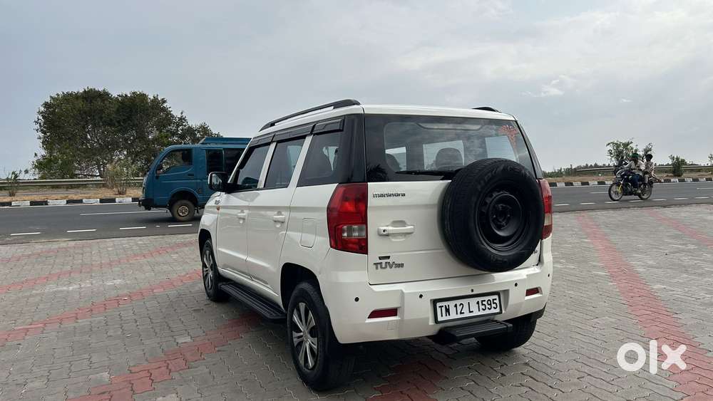 Mahindra Tuv 300