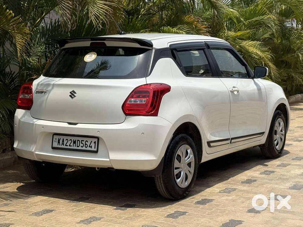 Maruti Suzuki Swift Vxi + Manual, 2023, Petrol