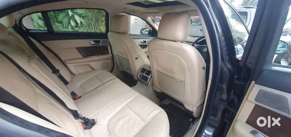 Jaguar Xf 2013 Diesel 56000 Km Driven