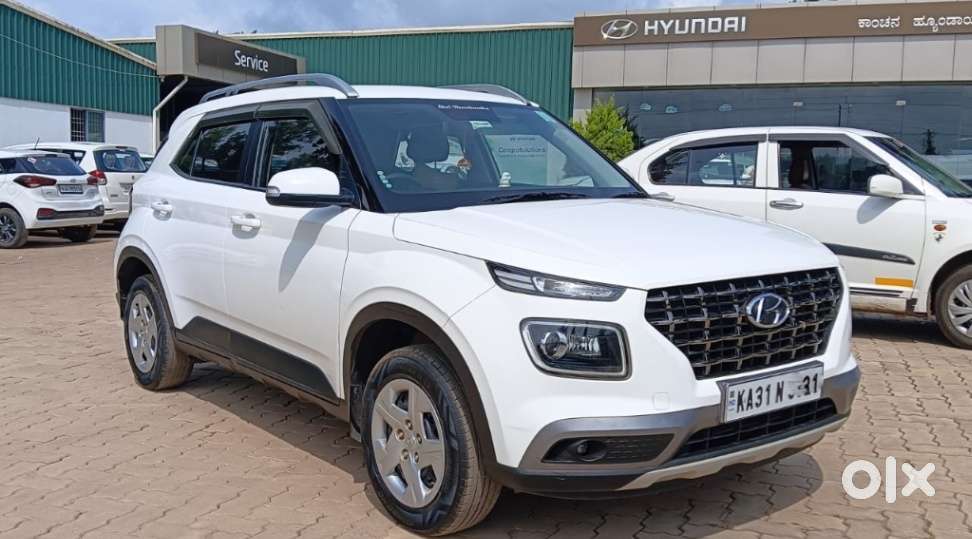 Hyundai Venue 1.2 S Plus, 2022, Petrol