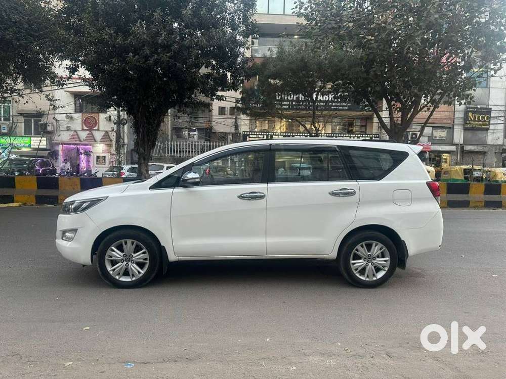 Toyota Innova Crysta 2.8z Automatic, 2017, Diesel