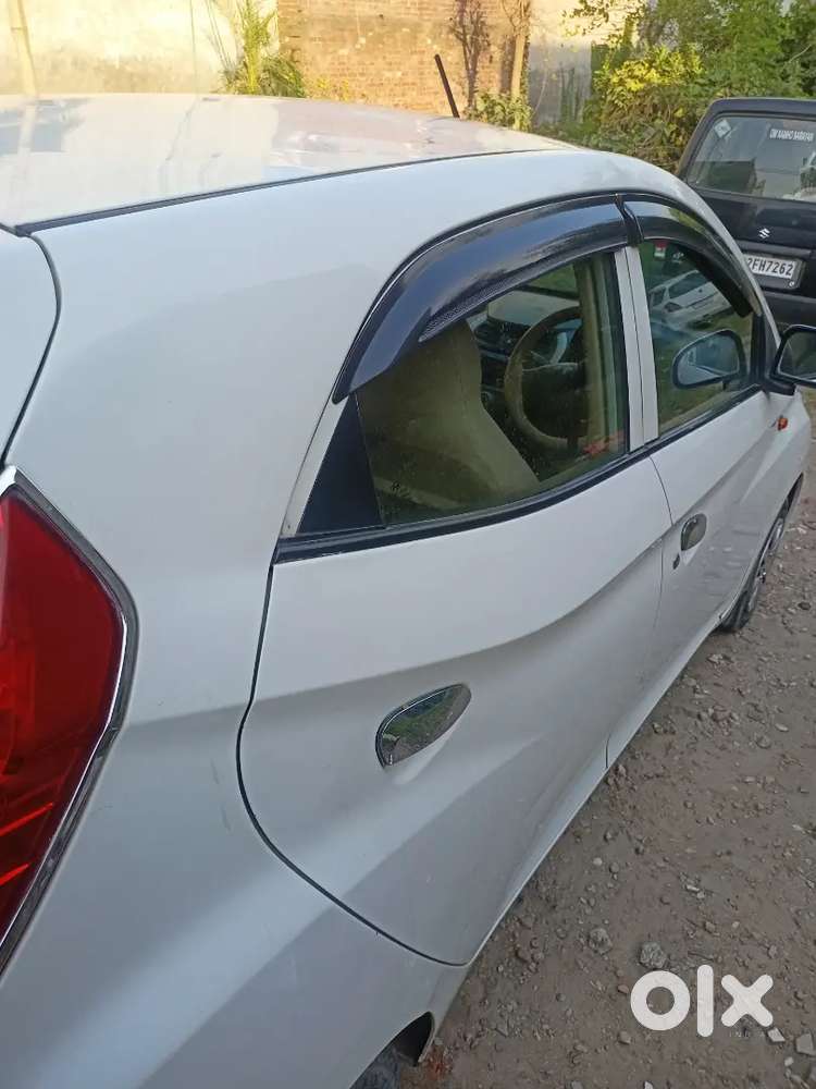 Hyundai Eon Era Petrol 2016 White