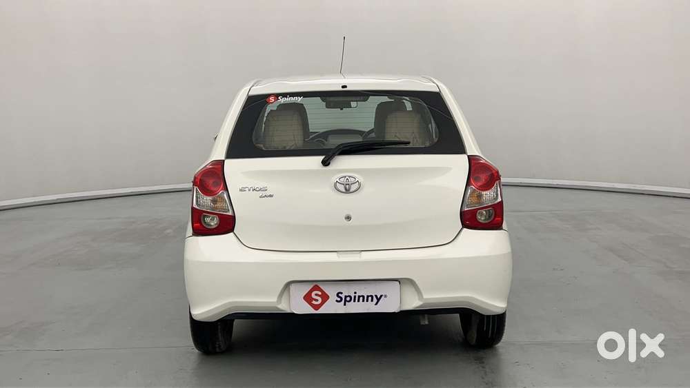 Toyota Etios Liva 2011-2012 V, 2017, Petrol