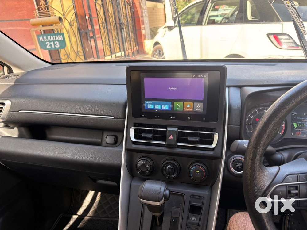 Toyota Innova Hycross 2024