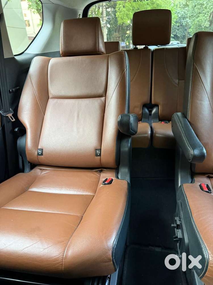 Toyota Innova Crysta 2.8z Automatic, 2017, Diesel