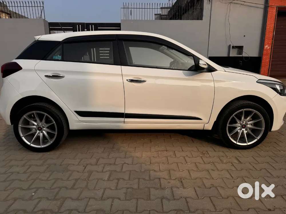 I20 2018 Diesel 132000 Km  Full Insurance Almost New Tayer & Alloys