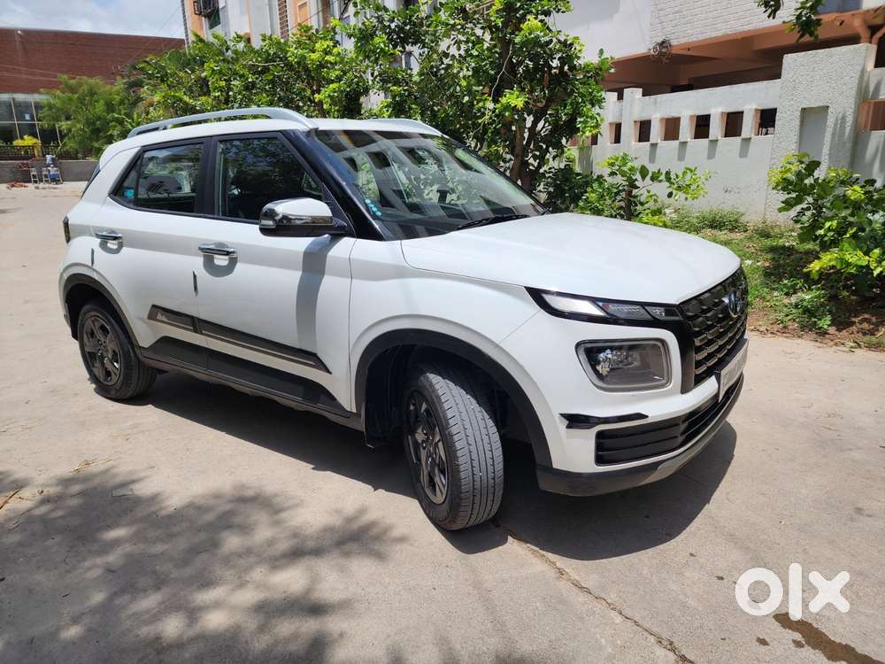 Hyundai Venue 1.2 S (o), 2024, Petrol