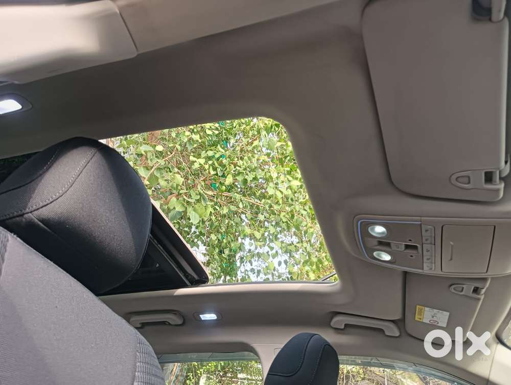 Mahindra Xuv700 2.0 Ax 5 Petrol Mt 7 Str, 2024, Petrol