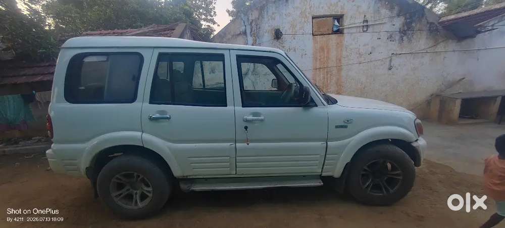 Mahindra Scorpio Classic 2005