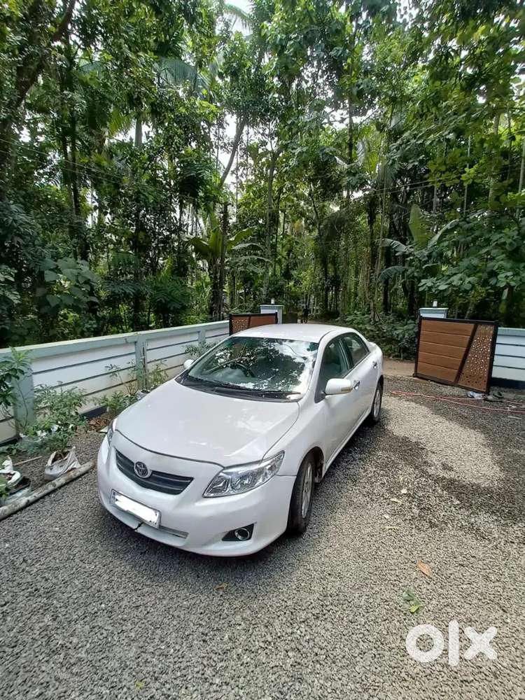 Toyota Corolla Altis 2011 Diesel 180000 Km Driven