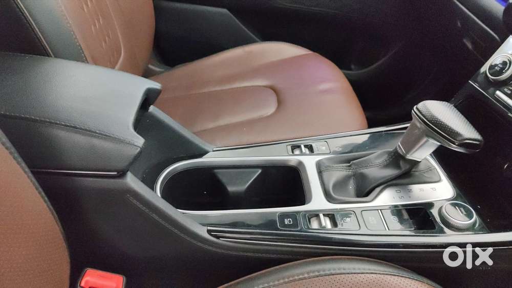 Hyundai Alcazar 2.0 Signature (o) Petrol At 6 Str, 2021, Petrol