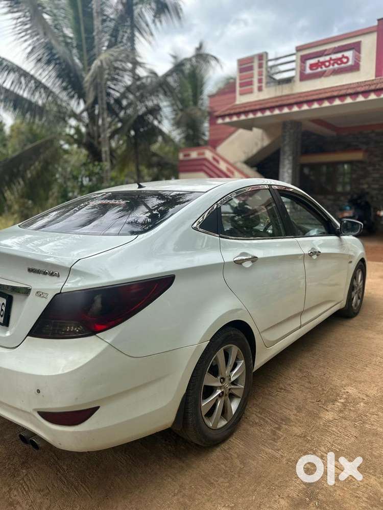 Hyundai Fluidic Verna 2011 Diesel