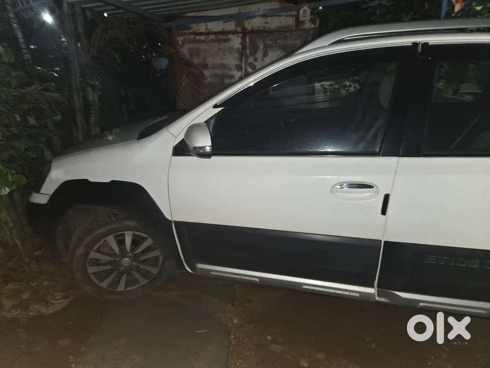 Toyota Etios Cross 2015