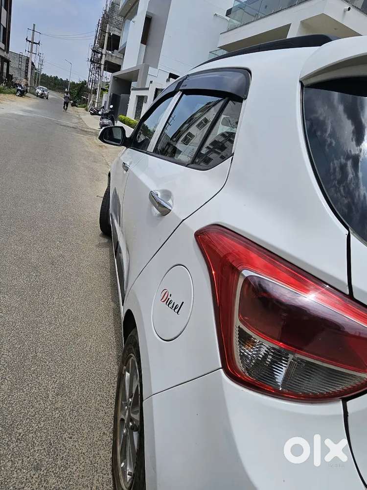 Hyundai Grand I10 Asta 2014 Diesel Well Maintained