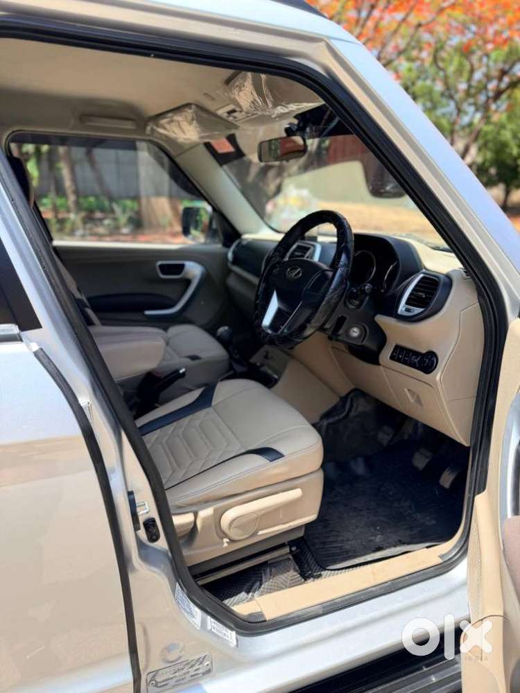 Mahindra Tuv 300 T8, 2017, Diesel