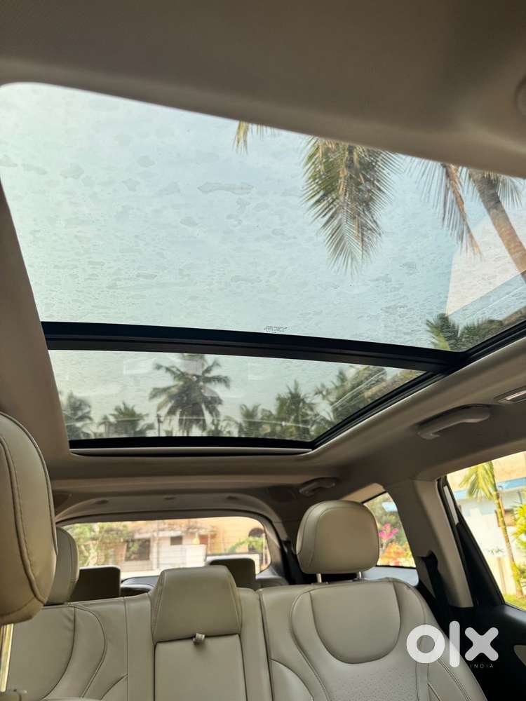 Pristine Xuv700 Ax7 Luxury Pack Petrol At  Dec 2022  Single Owner