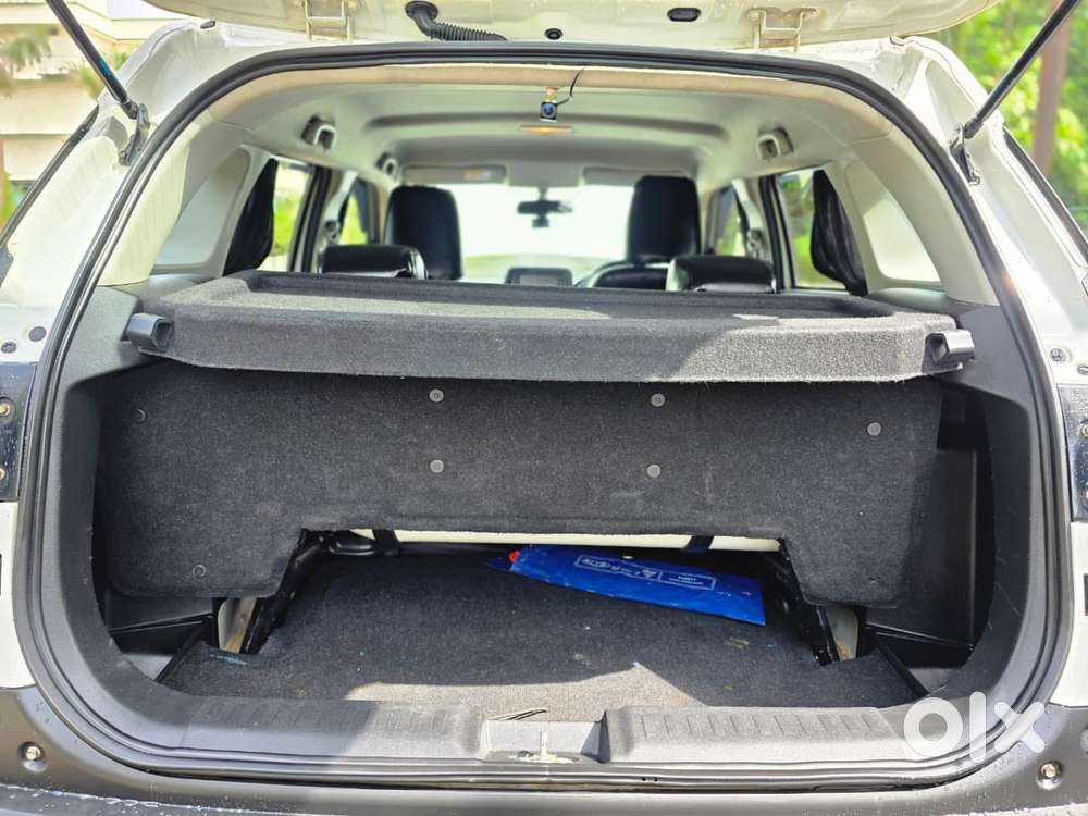 Maruti Suzuki Brezza 1.5 Vxi Cng, 2023, Cng & Hybrids