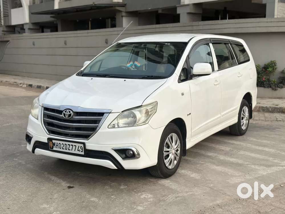Toyota Innova 2.5 G (diesel) 8 Seater Bs Iv, 2015, Diesel