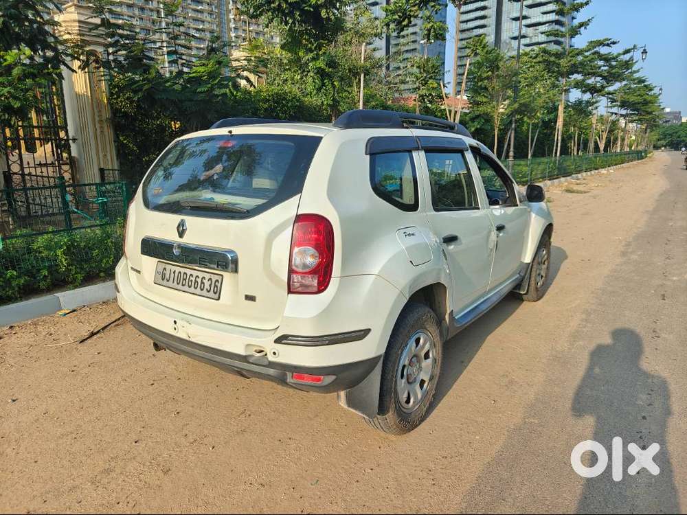Renault Duster Rxl Petrol Top Model [2013]