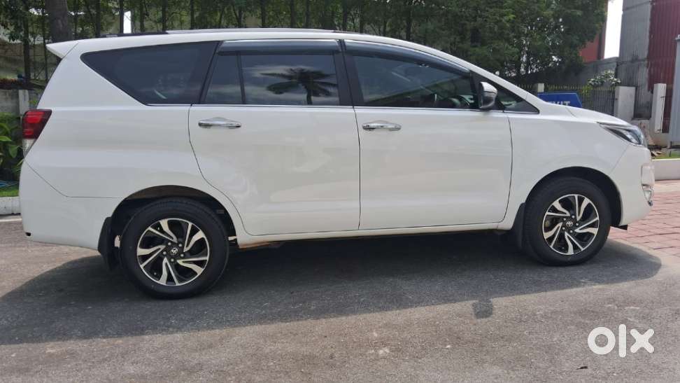 Toyota Innova Crysta 2.4 V 8 Str, 2024, Diesel