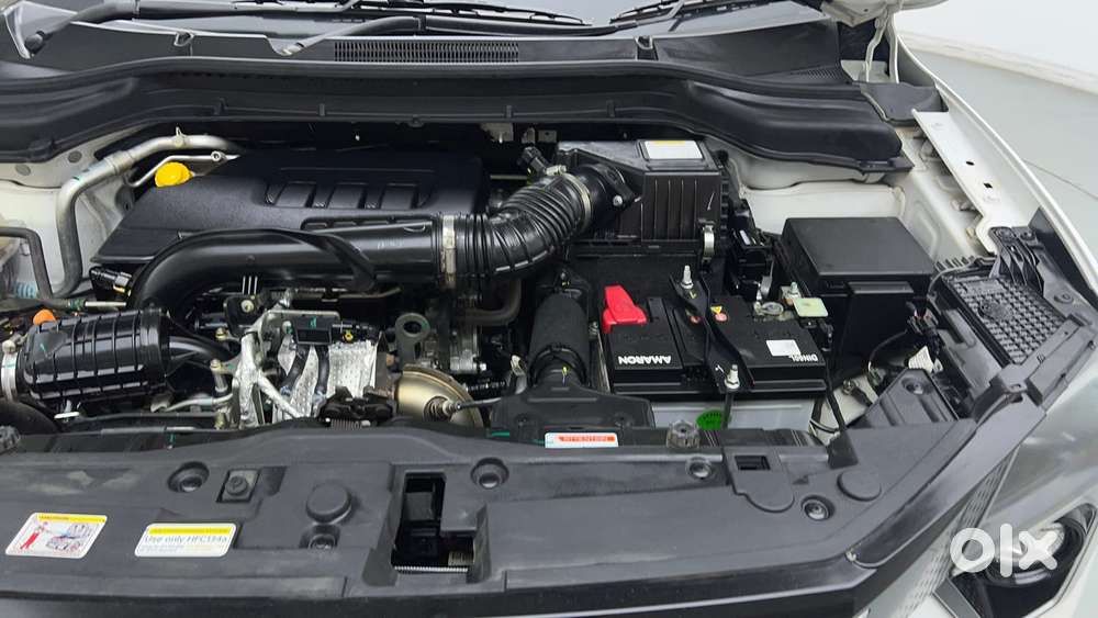 Mahindra Xuv 3xo Ax5 Pm Mt, 2025, Petrol