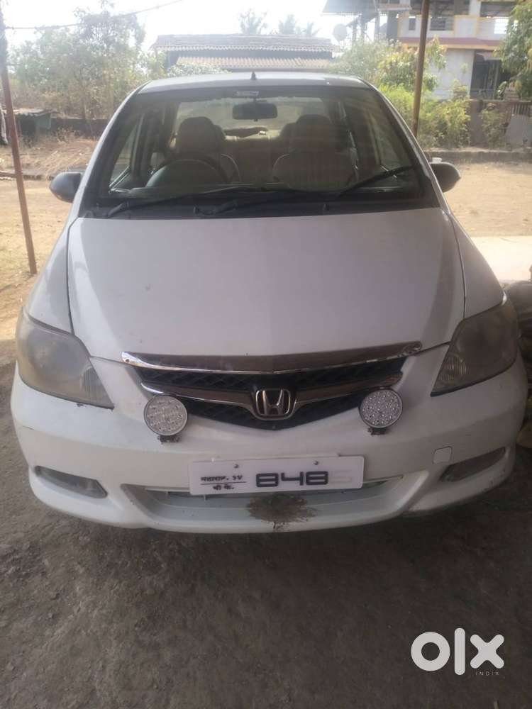 Cng Fitted Honda City Well Maintain With Alloy Wheel.