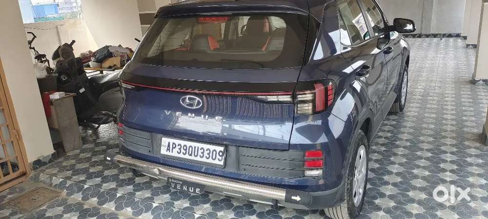 Hyundai Venue 2022 Petrol 21000 Km Driven