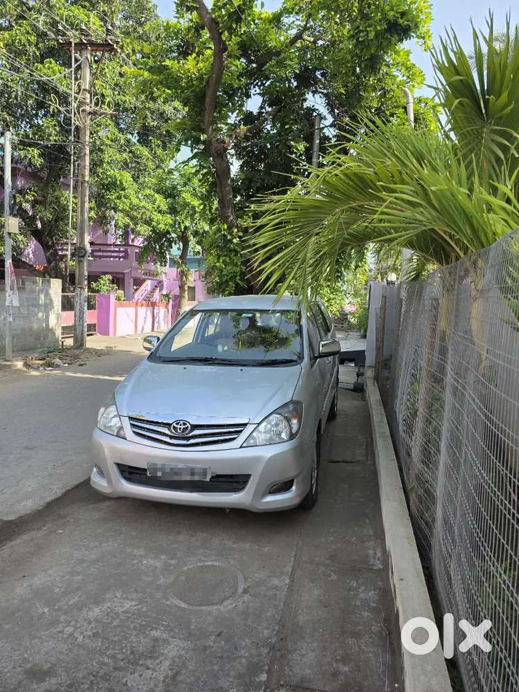 Toyota Innova 2.5 V
