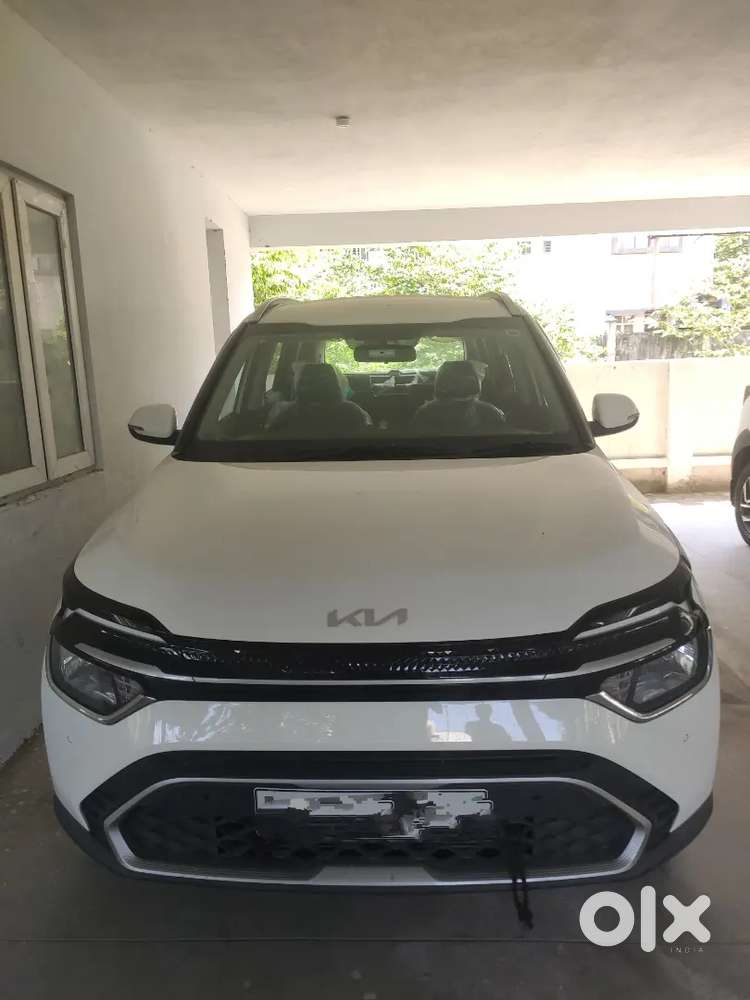 Kia Carens Prestige 2024