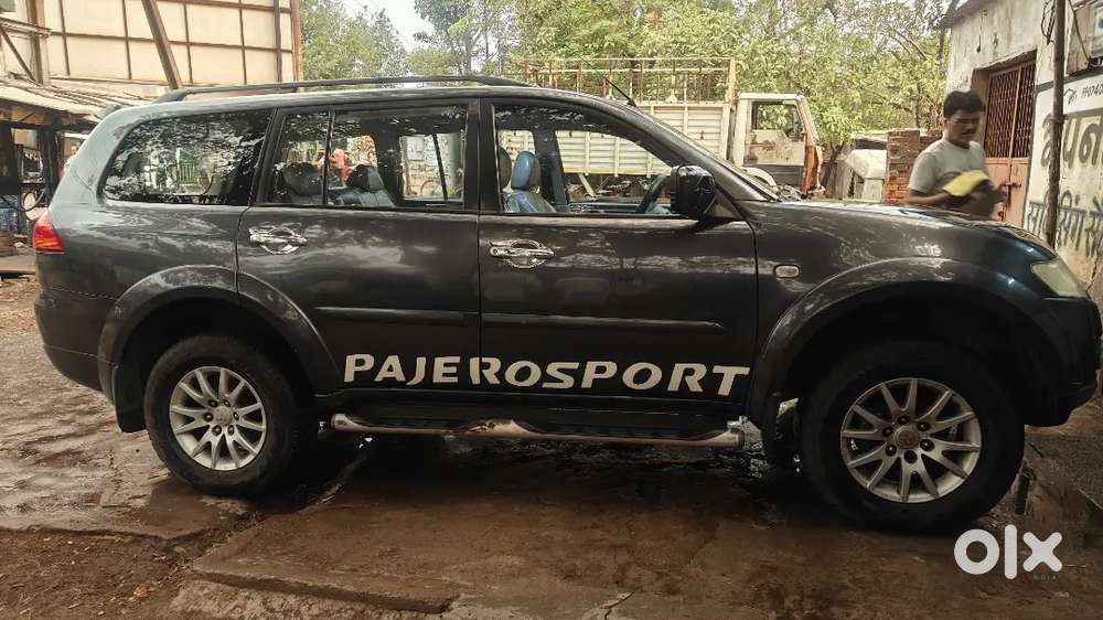 Mitsubishi Pajero Sport 2013 Diesel Well Maintained