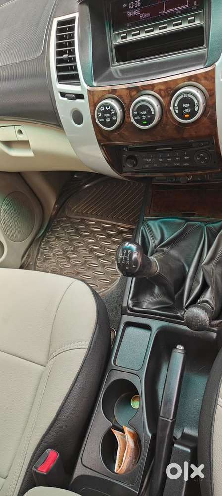 Mitsubishi Pajero Sport 2012