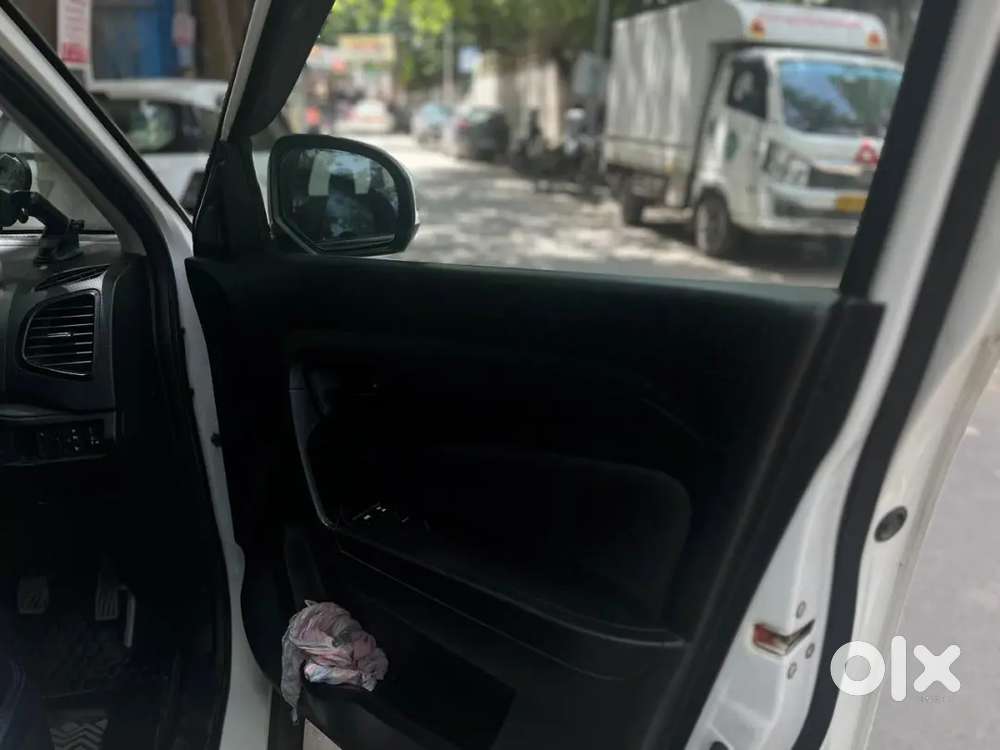 Maruti Suzuki Breeza Vxi Automatic