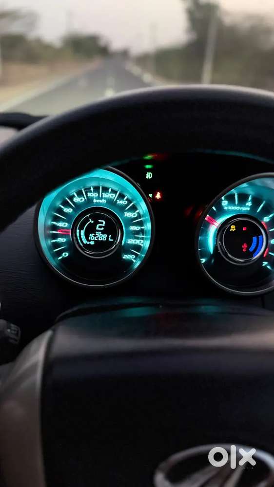 Mahindra Xuv500 2015