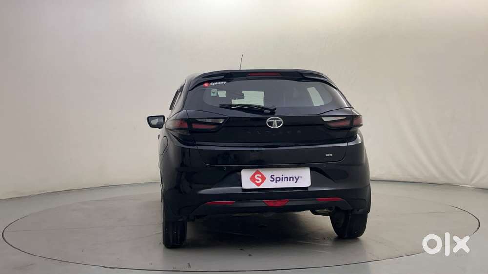 Tata Altroz 1.2 XZA Plus Dark Edition DCT, 2023, Petrol
