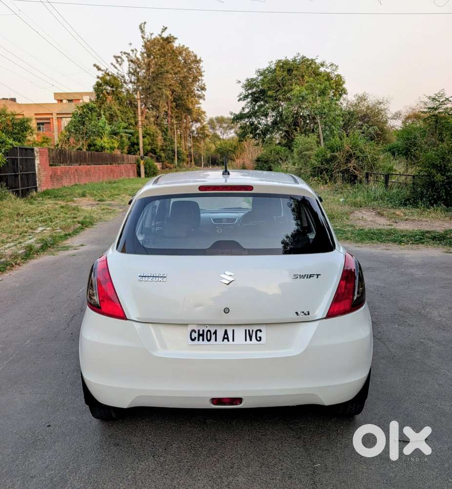 Maruti Suzuki Swift Vxi + Manual, 2014, Petrol