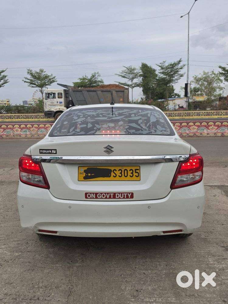 Maruti Suzuki Dzire 1.2 Vxi Cng, 2023, Cng & Hybrids