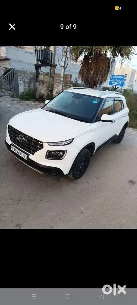 Hyundai Venue 2022 Petrol Well Maintained