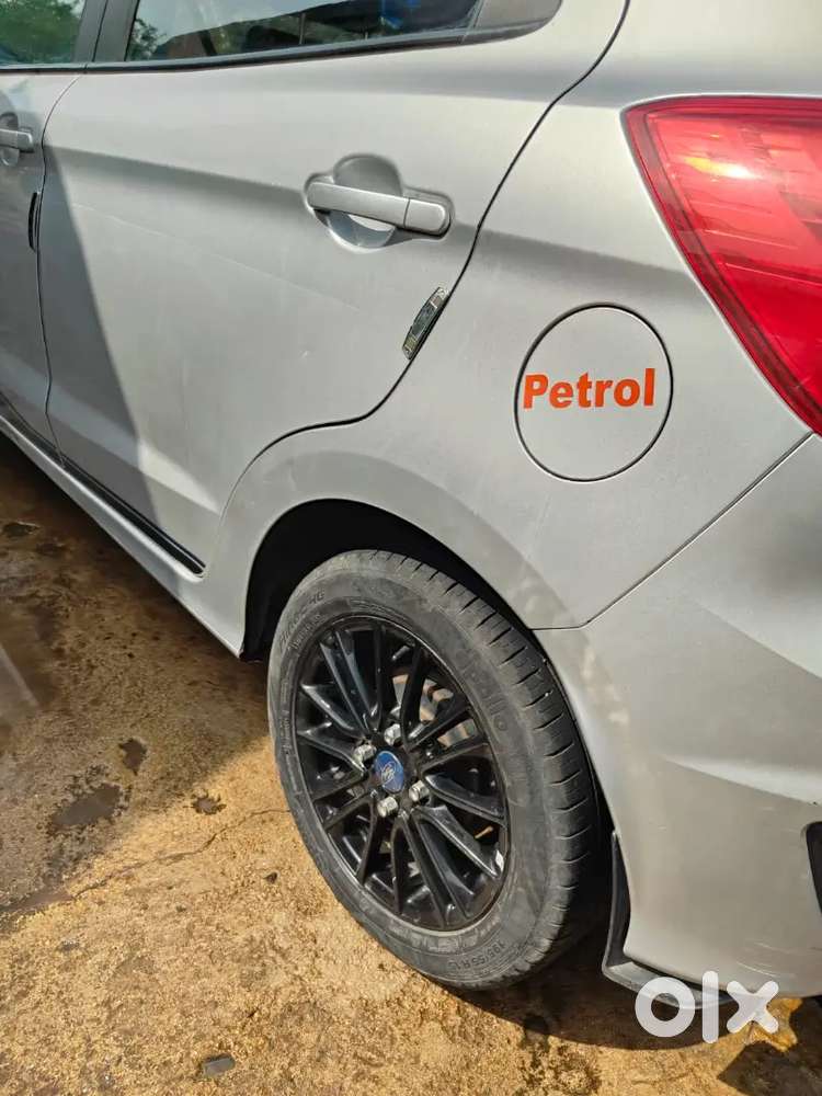 Ford Figo 1.2 Titanium Blu Petrol 2019