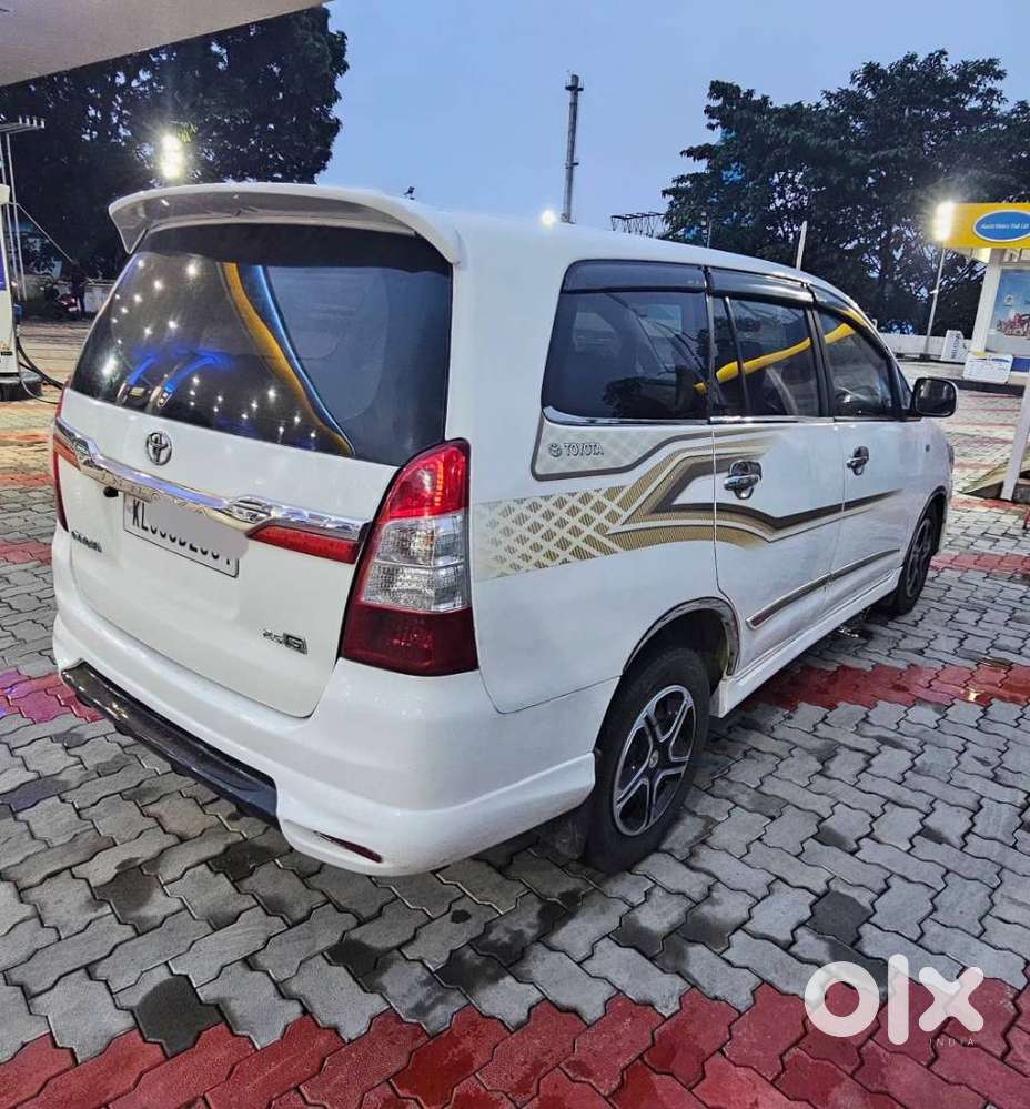 Toyota Innova 2.5 G (diesel) 8 Seater, 2013, Diesel