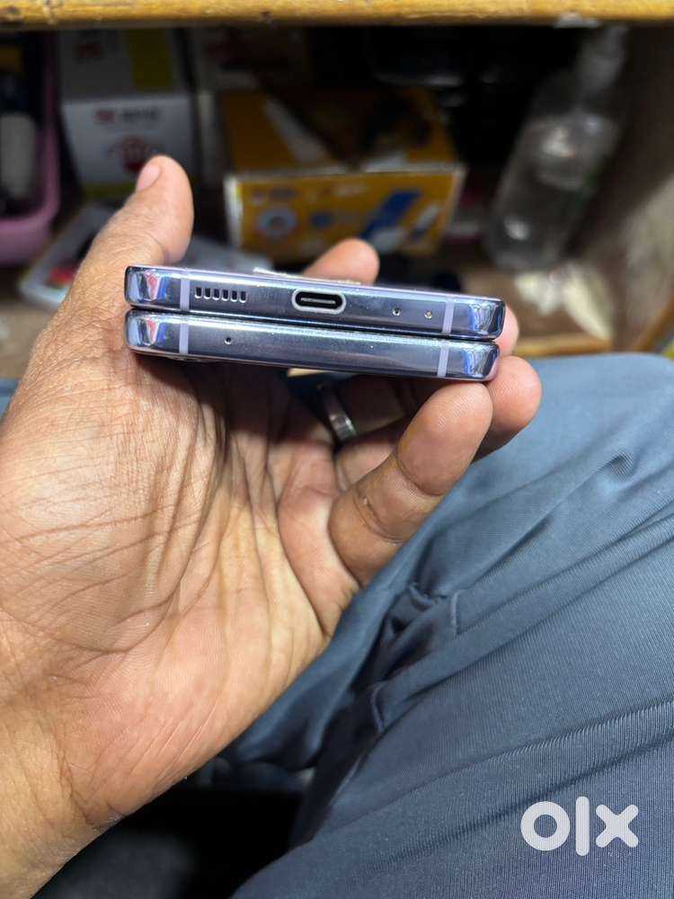 Samsung z4 flip 5g - Mobile Phones in Sami Nathan Nagar, Thuraiyur ...