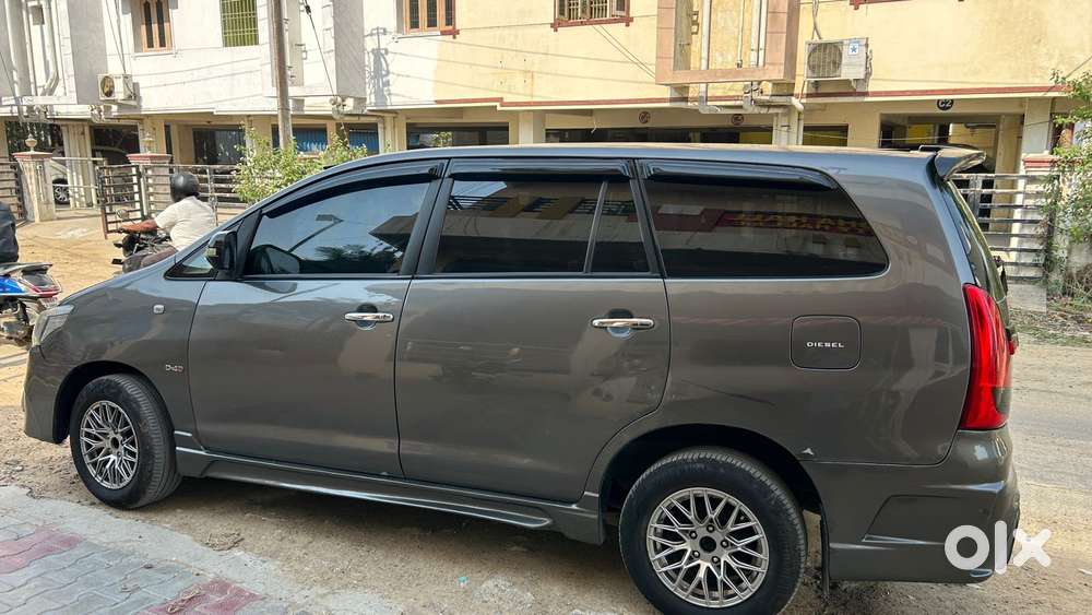 Toyota Innova 2.5 G (diesel) 8 Seater, 2009, Diesel