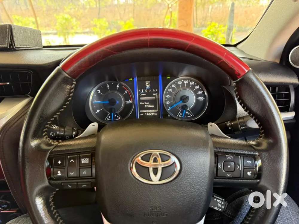 Toyota Fortuner 2017 Diesel 120000 Km Driven