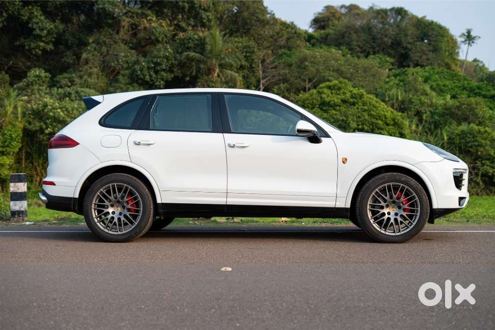Porsche Cayenne Platinum Edition, 2016, Petrol