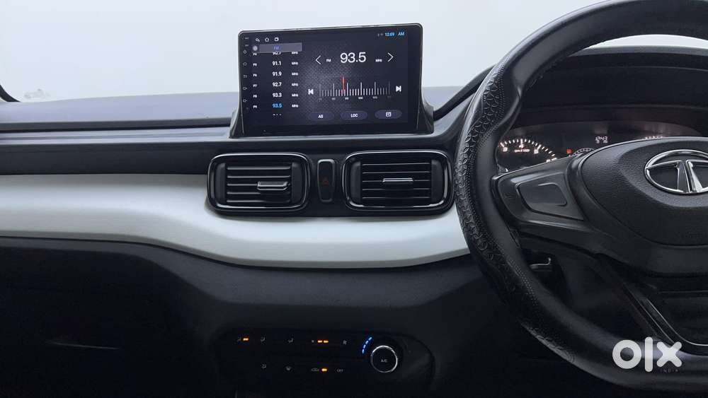 Tata Punch Pure, 2022, Petrol