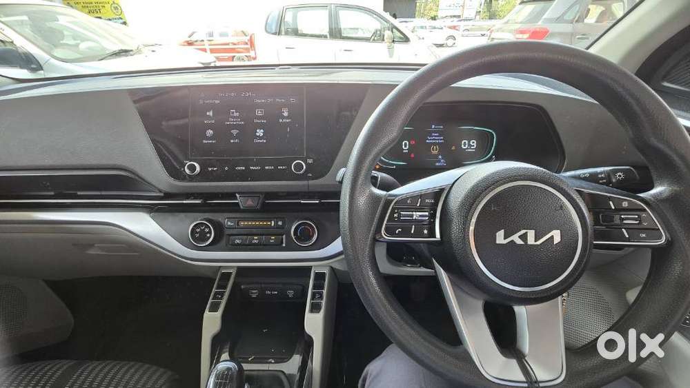 Kia Carens 1.5 Prestige 7 Str, 2023, Petrol