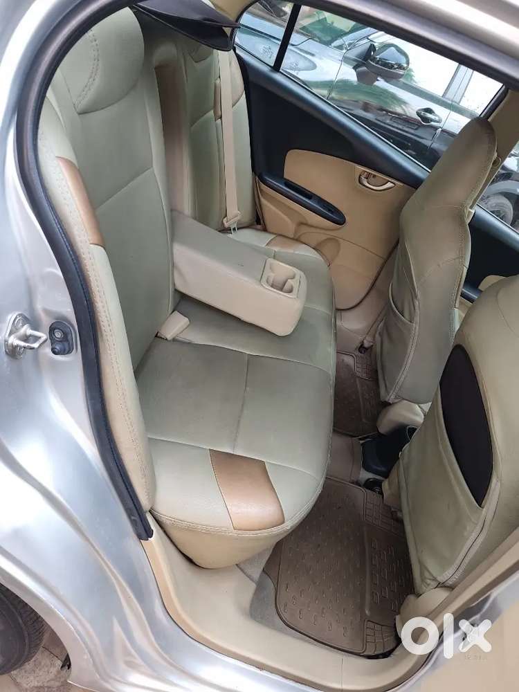 2015 August Honda Amaze Diesel Vxi, Top Model, Single Owner,full Ins