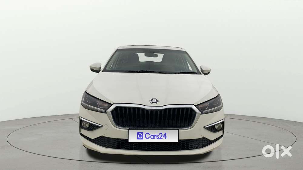 Skoda Slavia Style 1.0l Tsi Mt, 2022, Petrol